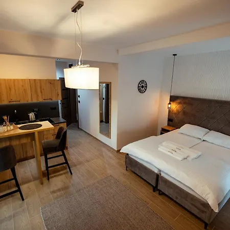 Aparthotel Zlatar *