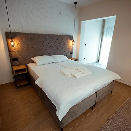 Aparthotel Zlatar *